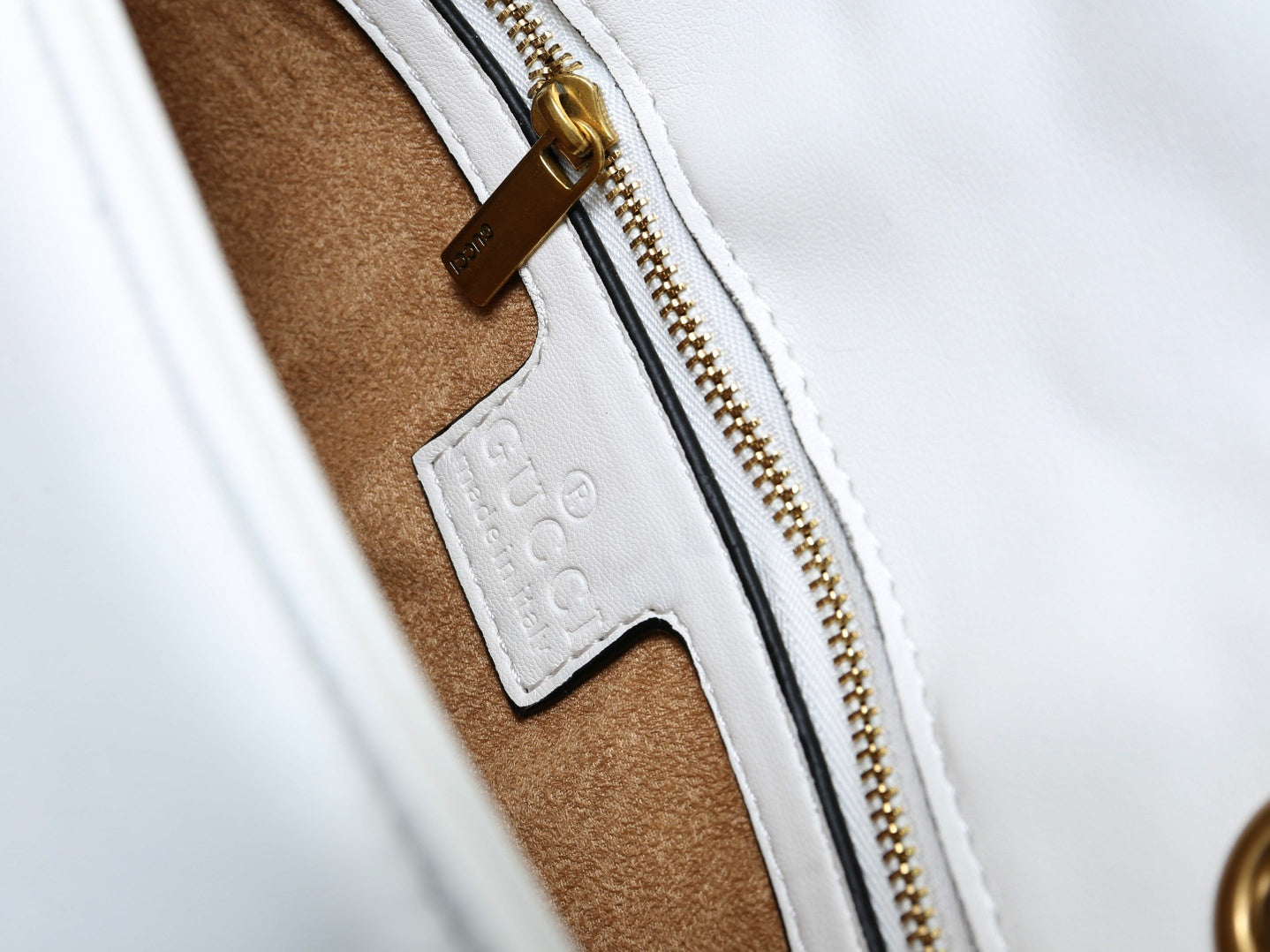 Gucci GG Marmont Small Matelassé Shoulder Bag - White Leather