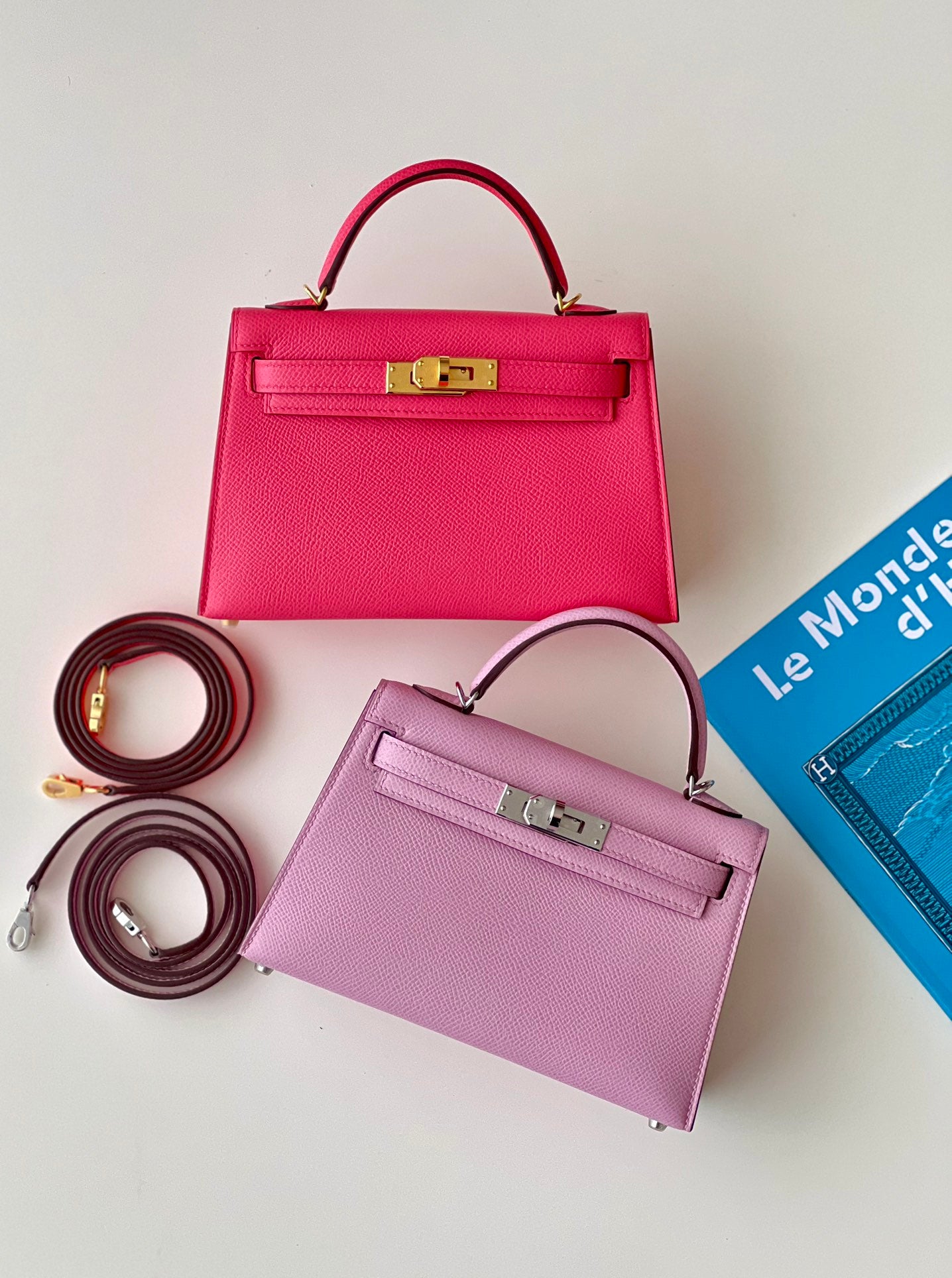 Hermès Kelly Leather Handbags - Iconic Luxury Top Handle Bags with Gold & Silver Hardware