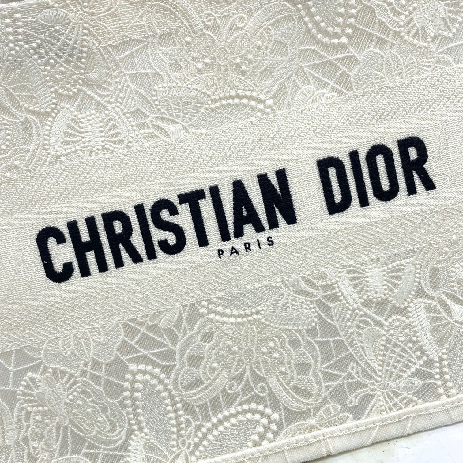 Dior Elegant Cream Canvas Tote Bag with Embroidered Lace Pattern