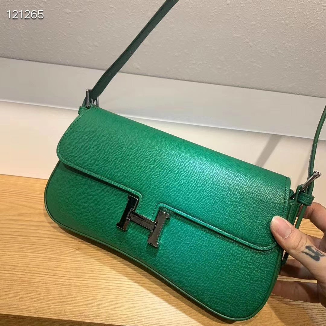 Luxury Green Leather Shoulder Bag with Iconic H Buckle - Elegant Women's Flap Handbag