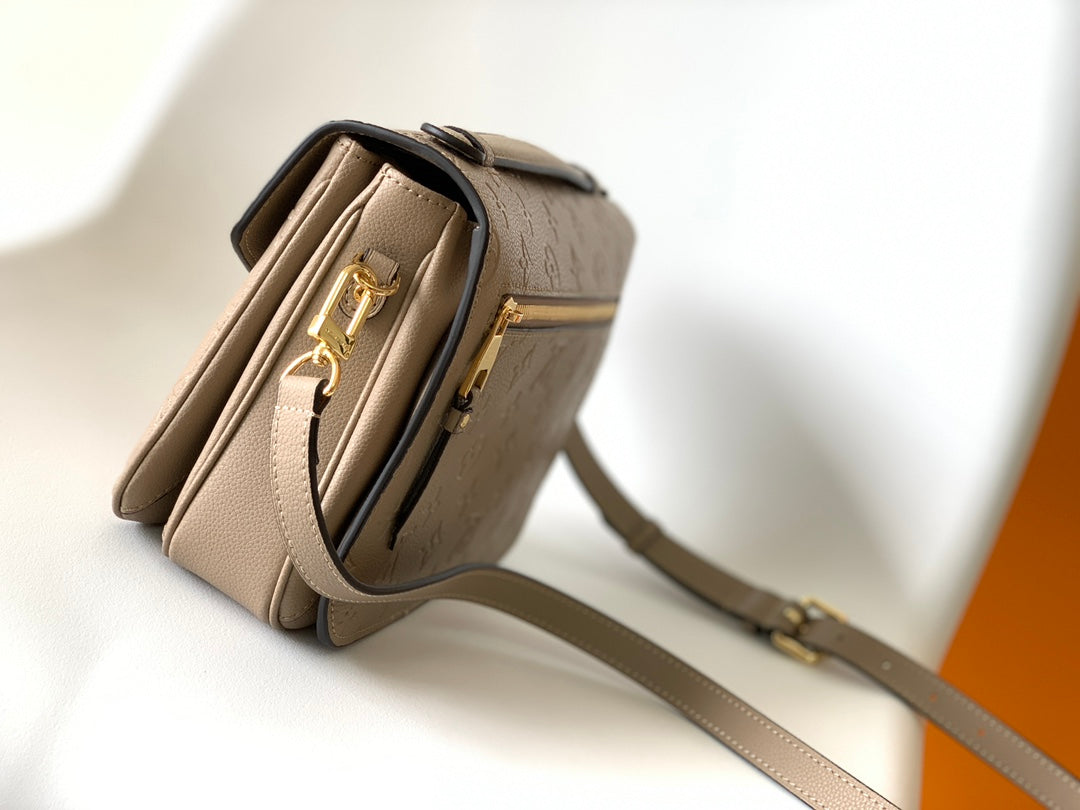 Louis Vuitton Monogram Empreinte Pochette Métis - Tourterelle