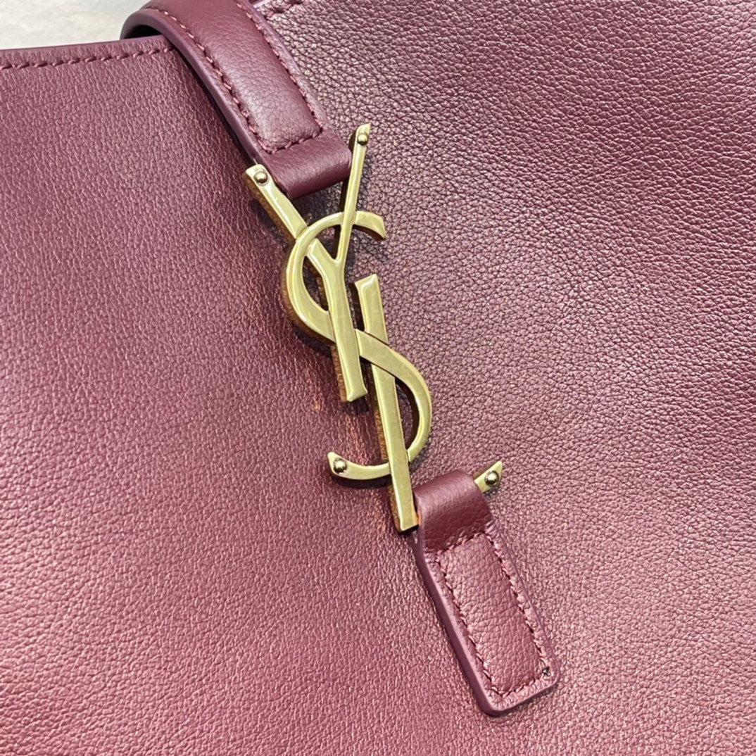 Saint Laurent Small 5 à 7 Hobo Bag in Burgundy Smooth Leather
