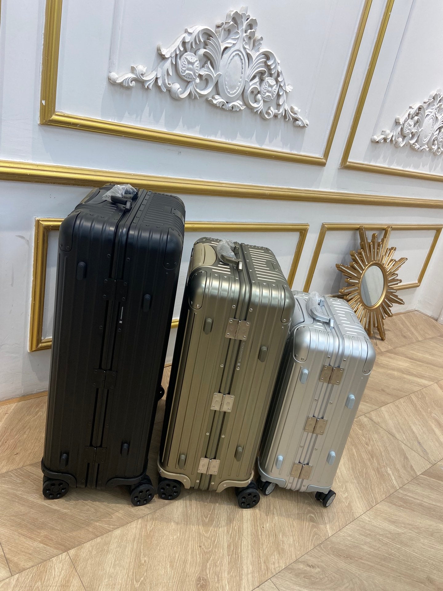 Modern 3-Piece Ribbed Hardshell Spinner Luggage Travel Set