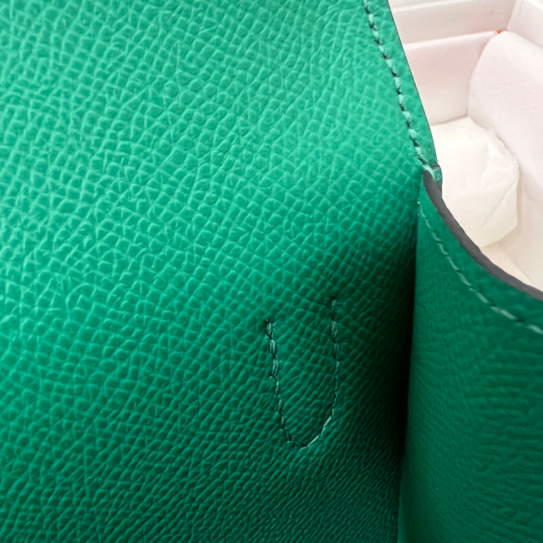 Hermès Mini Convoyeur Green Leather Crossbody Bag with Palladium Hardware